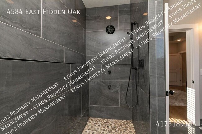 Building Photo - 4584 E Hidden Oak St