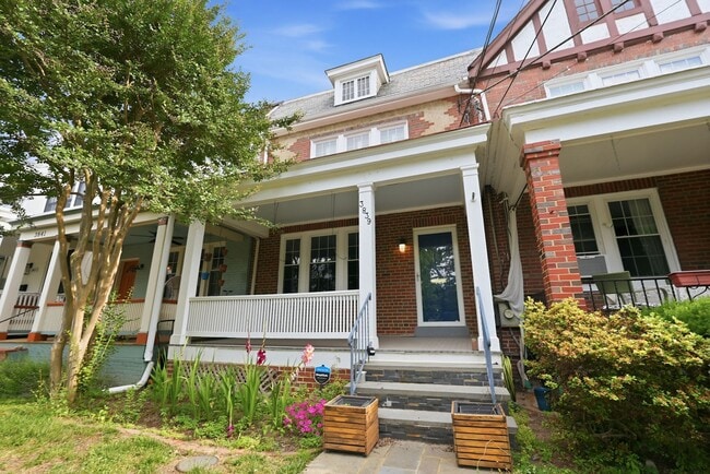 Building Photo - Glover Park Townhome | 4 Bed | 3.5 Bath | 2,500 Sf | Large Front Porch & Fenced-In Backyard w/ Deck