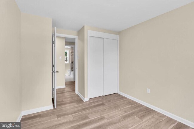 Building Photo - 7536 Abbington Dr