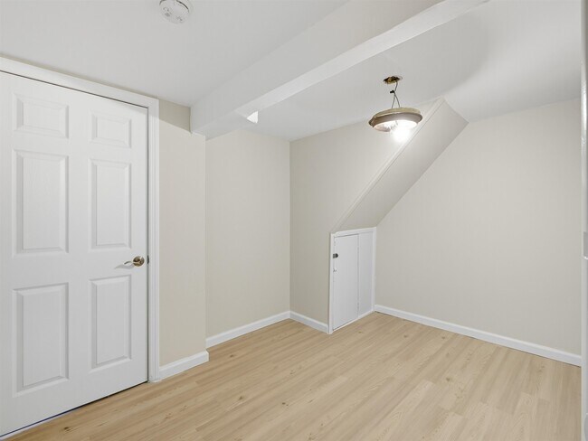 Building Photo - 64 Liberty Pl