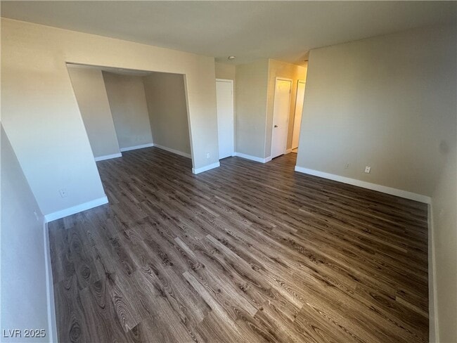 Building Photo - 2613 Pinerock St