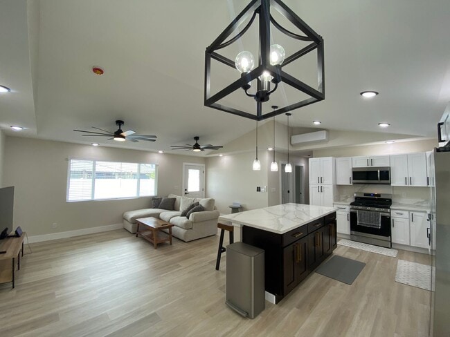 Building Photo - Move-In Ready 3-Bed, 2-Bath Home in Ainaloa – AC, Garage & Wi-Fi Included