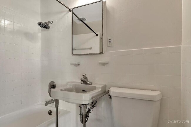 Building Photo - 70 Terra Vista Ave