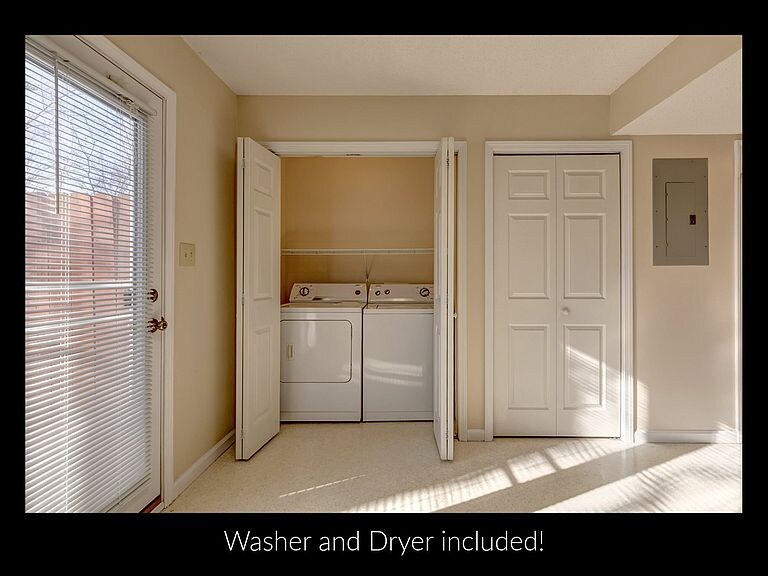 Building Photo - 805 E Sherwood Hills Dr