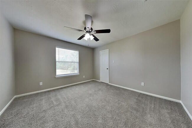 Building Photo - 2506 Buckminster Dr