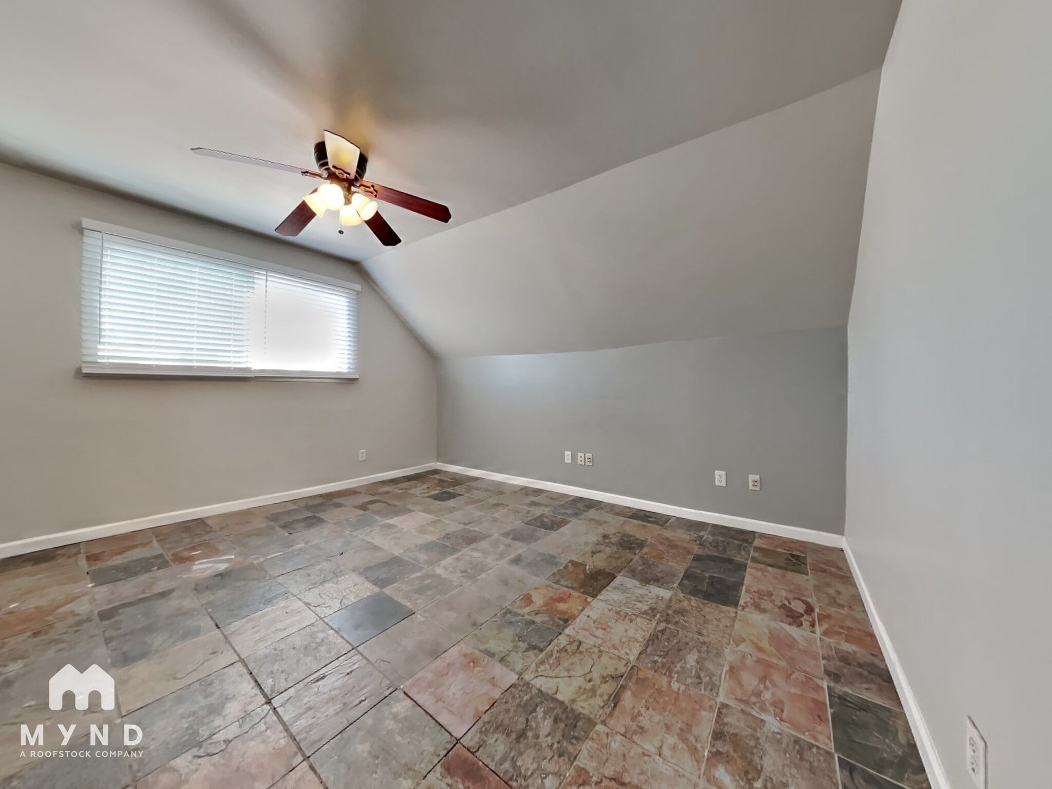 Building Photo - 8426 E Keim Dr