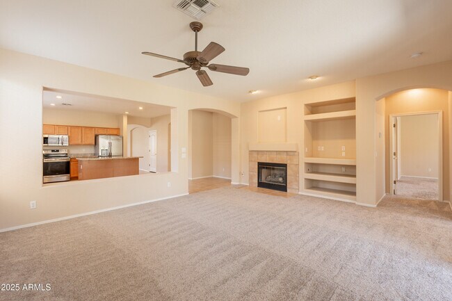 Building Photo - 1738 W Glenhaven Dr