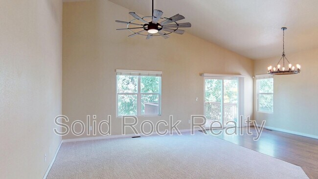 Building Photo - 1097 Antrim Loop