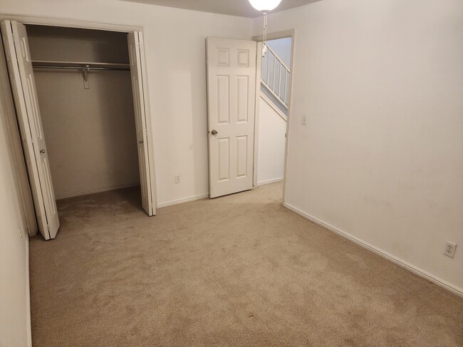 Building Photo - 99 N 1850 W