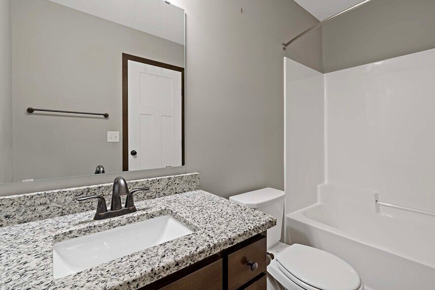 Building Photo - 7713 Lambert Cir NE