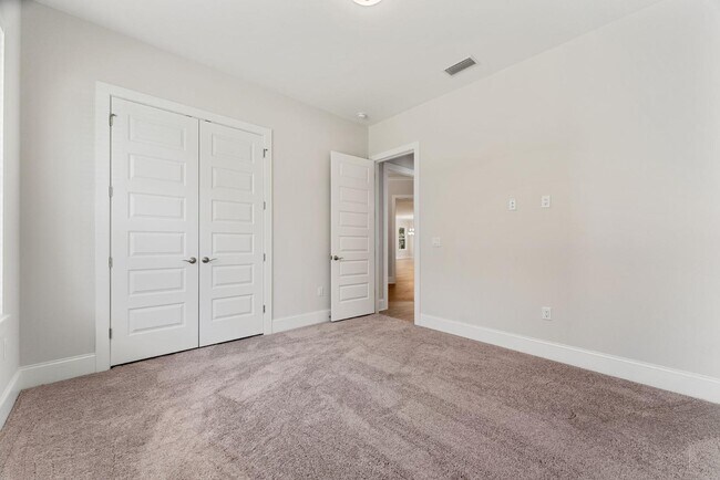 Building Photo - 287 J Hunter's Way S