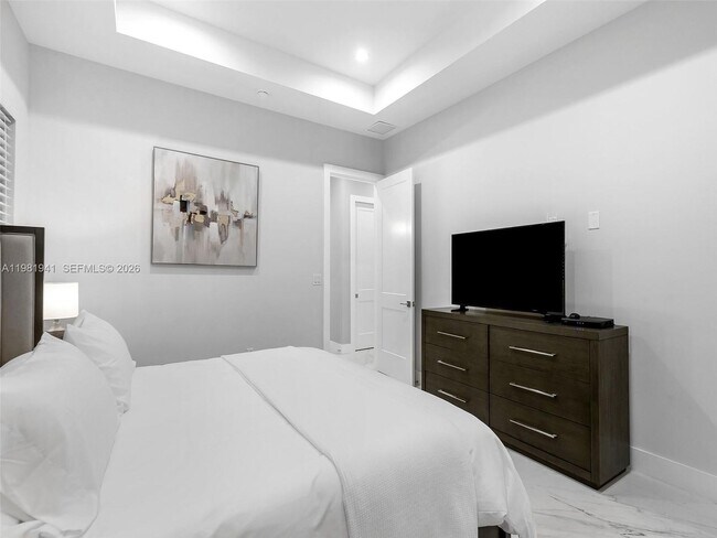 Building Photo - 1484 SW 32nd St