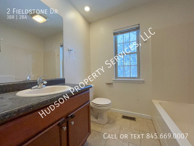 Building Photo - 2 Fieldstone Dr