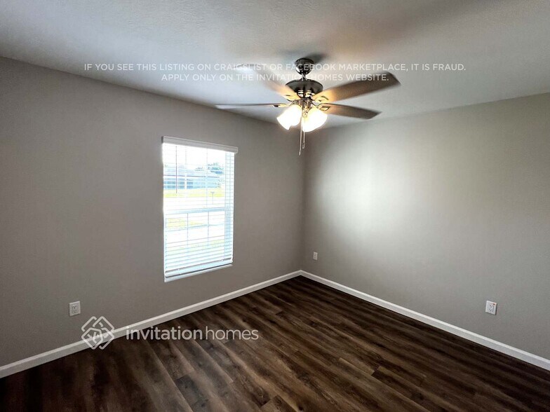 Building Photo - 807 SW California Blvd