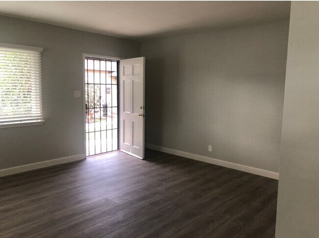 Building Photo - COMING SOON! Charming Single-Story 2-Bedroom Home in Burbank!