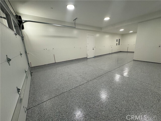 Building Photo - 3312 Kenilworth Dr