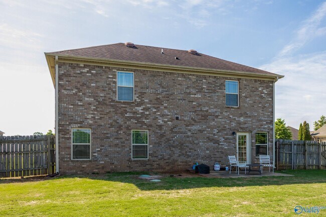 Building Photo - 214 Briar Crest Rd