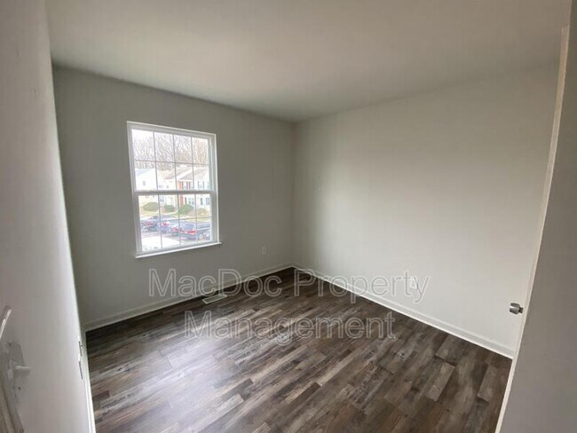 Building Photo - 17970 Milroy Dr