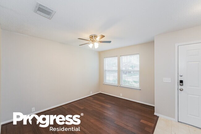 Building Photo - 17506 Hoover Gardens Dr