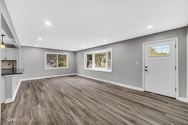 Building Photo - 7080 Delaware St