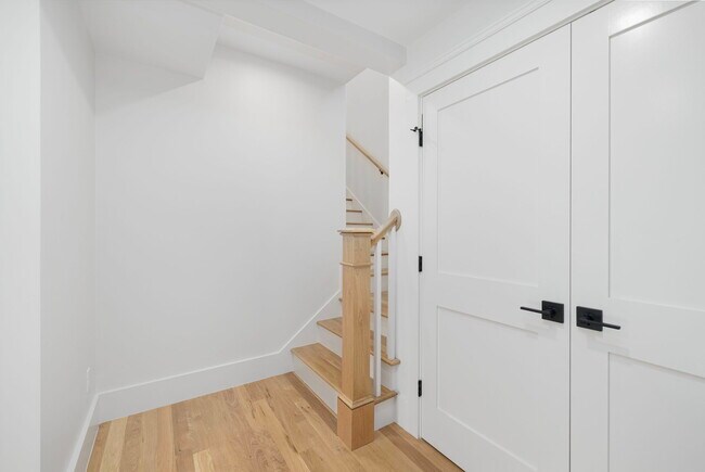 Building Photo - 35 Anchor Way