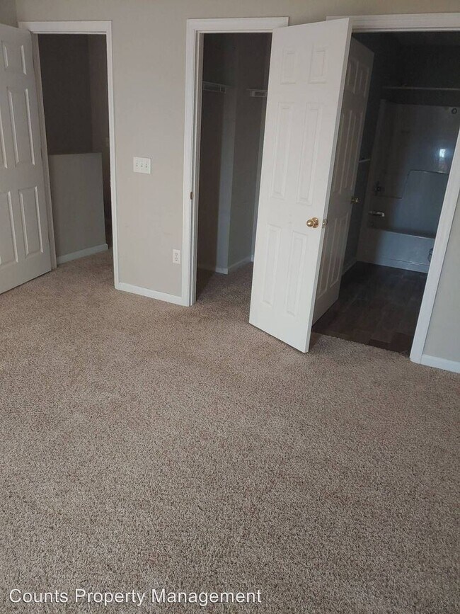 Building Photo - 2 br, 2.5 bath House - 602 Camelia St. Unit B