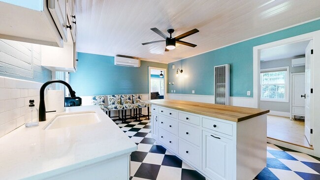 Building Photo - Country Charm Meets Vineyard Views! Two Bedroom Two bath with room to relax!