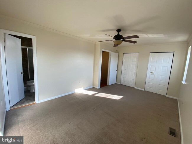 Building Photo - 7432 Pohick Rd