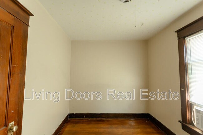 Building Photo - 1025 N 8th St