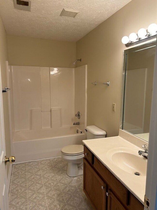 Building Photo - Eastwood home with 1st Floor Primary BR!   260210