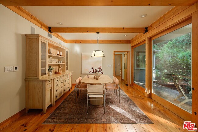 Building Photo - 7972 Mulholland Dr