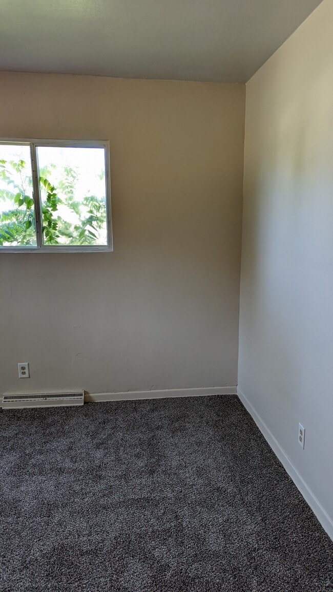 Building Photo - First St