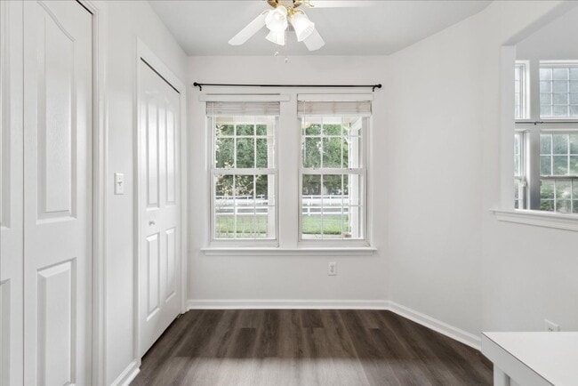 Building Photo - 3BR Townhouse | Main-Level Primary Suite | Gables at York County | Near Langley AFB & NASA