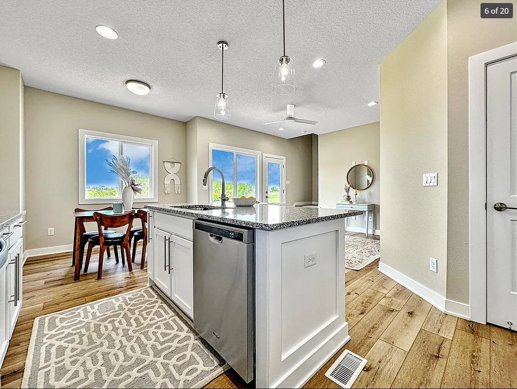 Building Photo - 9137 Calvin Dr