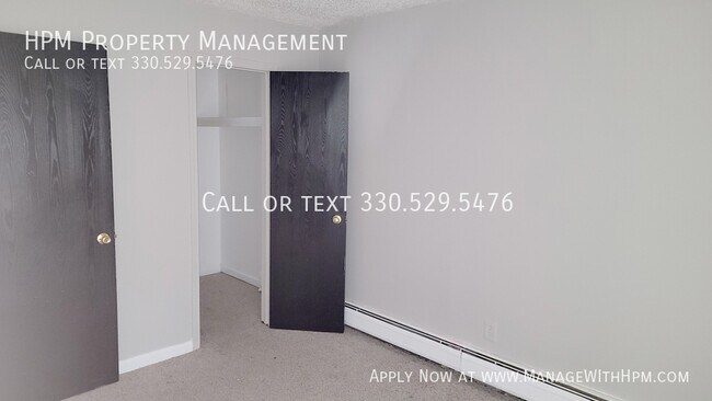 Building Photo - 725 E Waterloo Rd