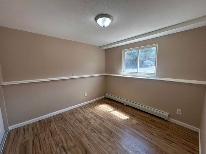 Building Photo - 1709 Hampton S