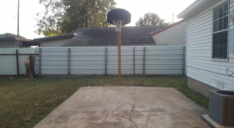 Building Photo - 2208 Farola Dr