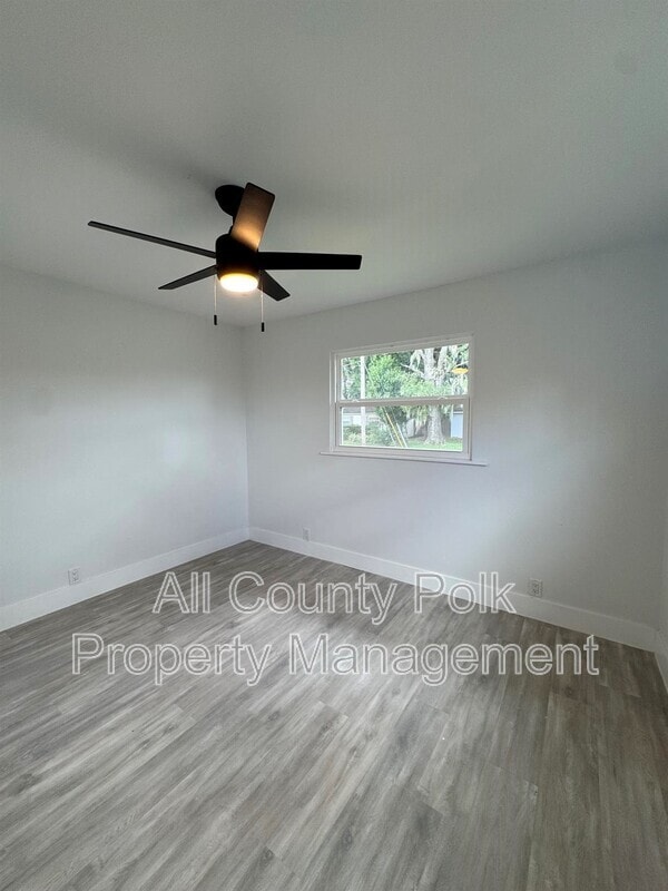 Building Photo - 1441 Dann St