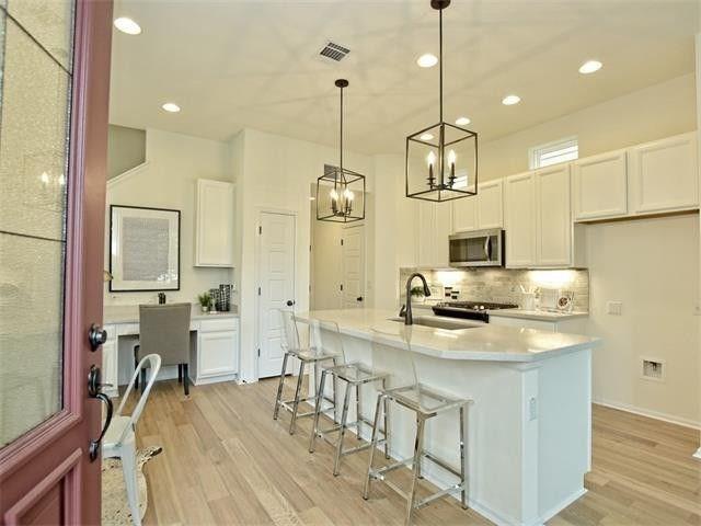 Building Photo - 10202 Cienega Cove
