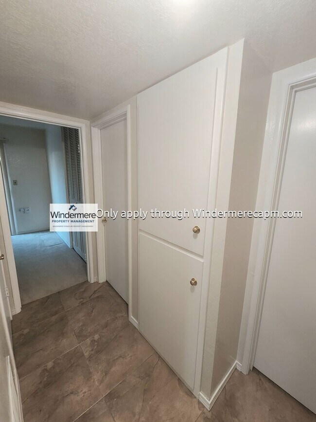 Building Photo - Foothill Farms Gem