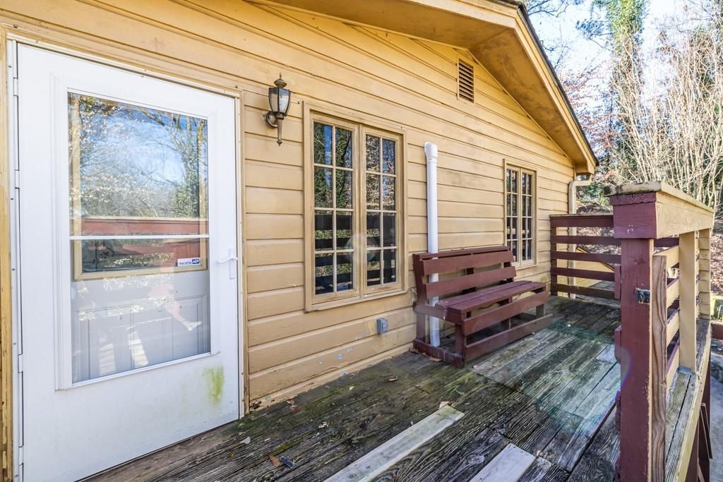 Building Photo - 1570 Spring Ln NW