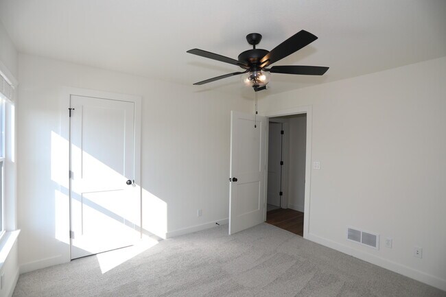 Building Photo - 4605 Chambers Bay Dr