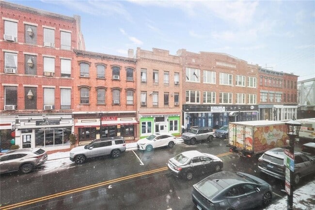 Building Photo - 83 Washington St