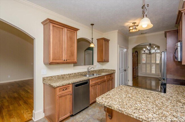 Building Photo - 1661 Jamestown Ave