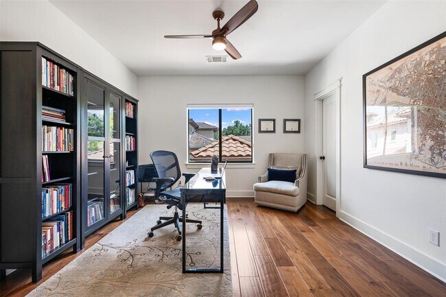 Building Photo - 64 Tiburon Dr