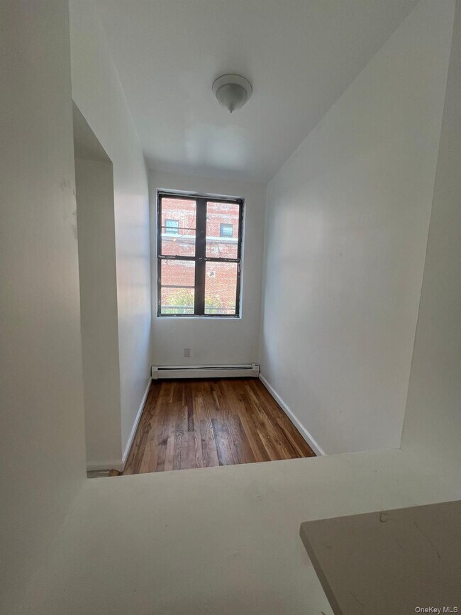 Building Photo - 97 Elm St