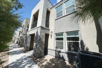 Building Photo - Showings Available Now