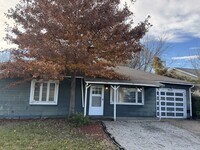 Building Photo - 3315 SW Clare Ave