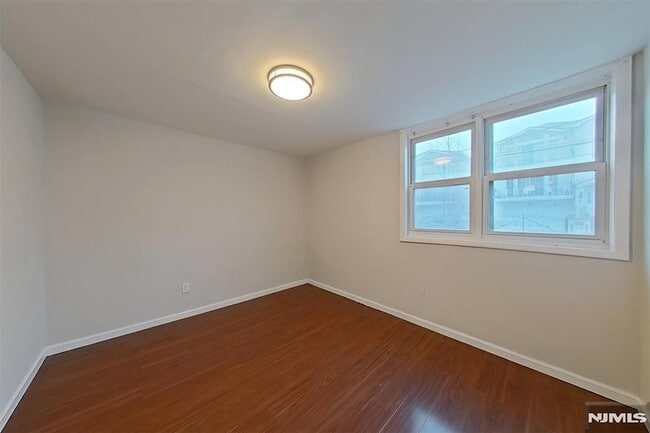 Building Photo - 10 Fleming Ave