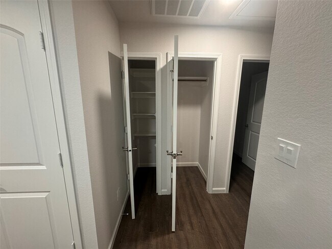 Building Photo - 15530 Towerwood Dr